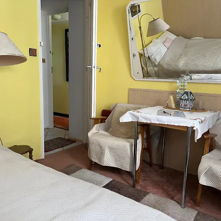 Azyl - Każdy Pokój Z Własną Kuchnią I łazienką Apartamento