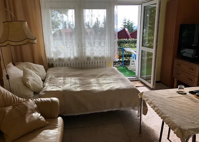 Azyl - Kazdy Z Wlasna Kuchnia I Lazienka *