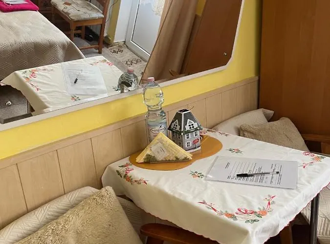 Azyl - Kazdy Z Wlasna Kuchnia I Lazienka Appartement