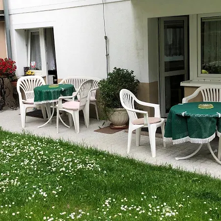 Azyl - Kazdy Z Wlasna Kuchnia I Lazienka Apartmán *