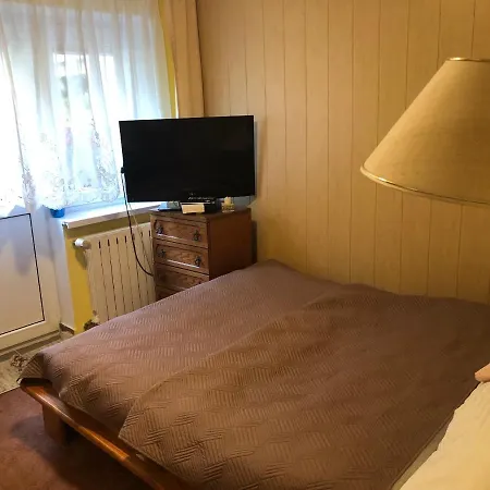 Apartment Azyl - Kazdy Z Wlasna Kuchnia I Lazienka *