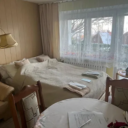 Azyl - Kazdy Z Wlasna Kuchnia I Lazienka Apartment