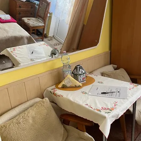 Azyl - Kazdy Z Wlasna Kuchnia I Lazienka Apartment