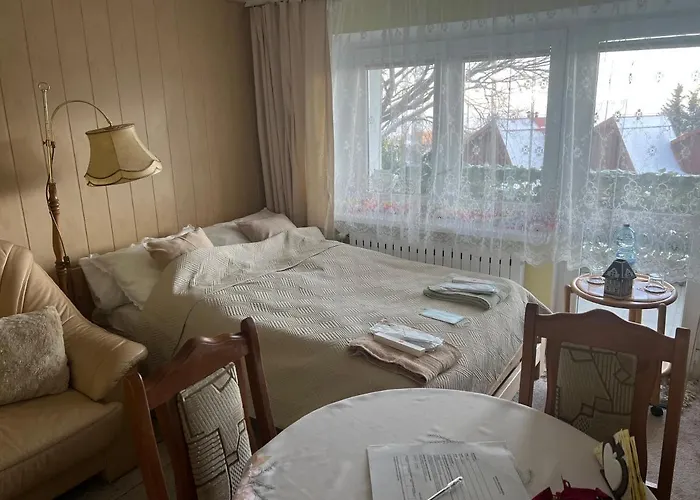 Azyl - Kazdy Z Wlasna Kuchnia I Lazienka Apartment